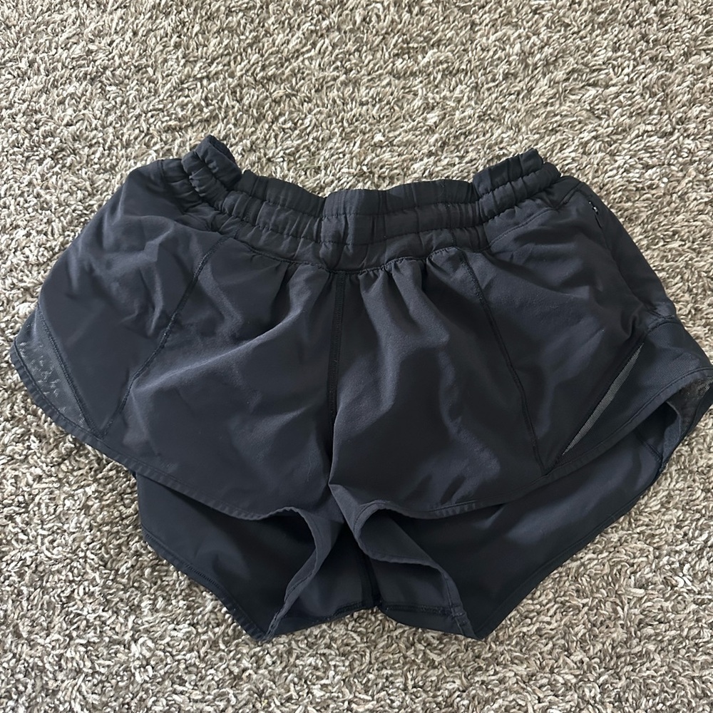 Lulu lemon Hottie Hot Black shorts